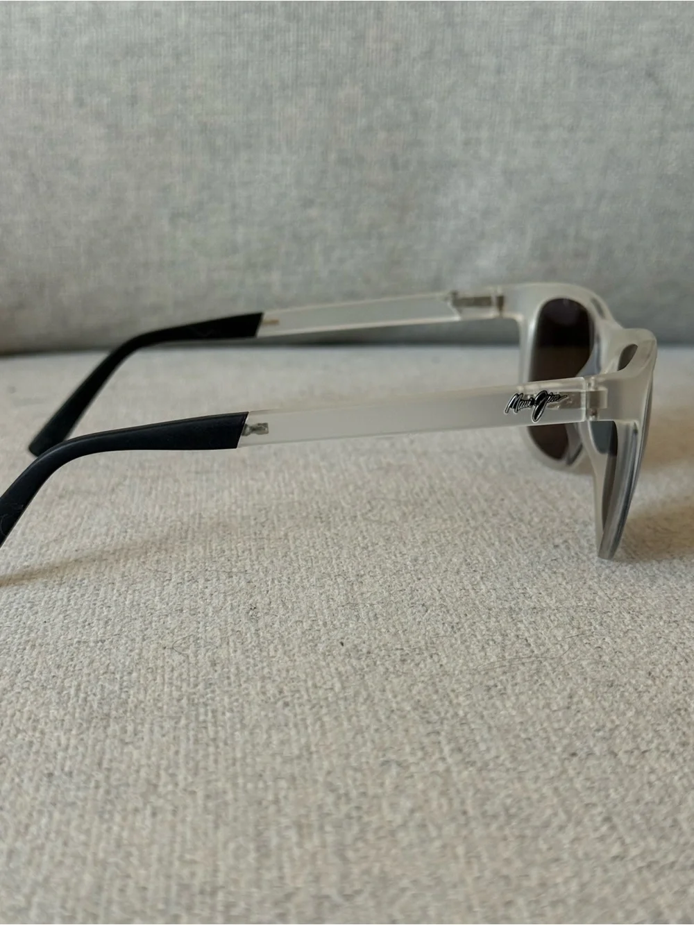 Maui Jim Tail Slide Frosted Crystal/Hawaii Blue Lens Unisex Sunglasses